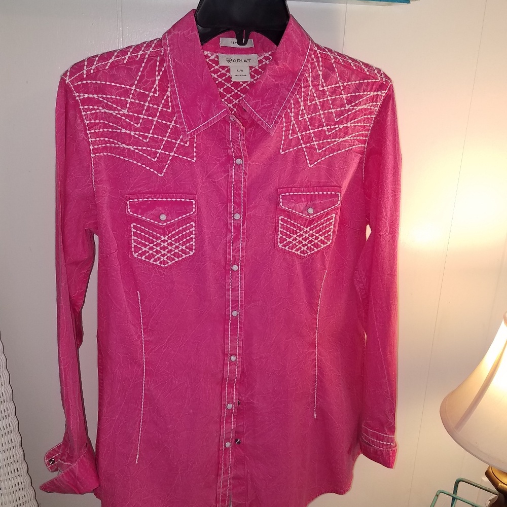 Ariat Top